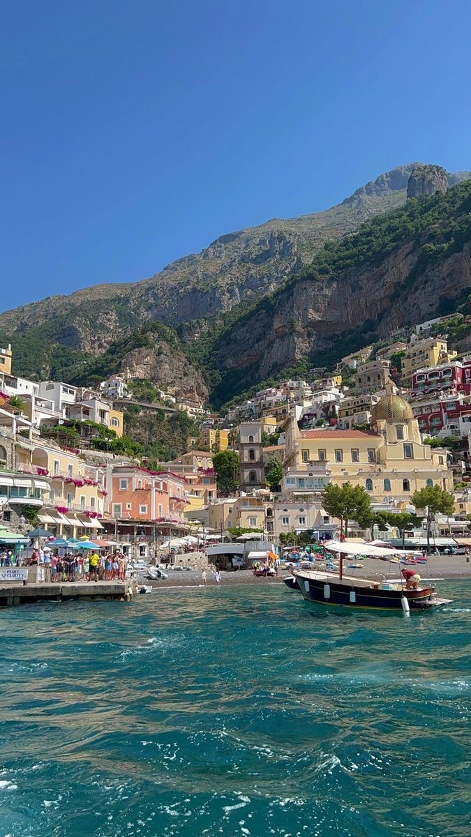 Pueblos frente al mar, Italia